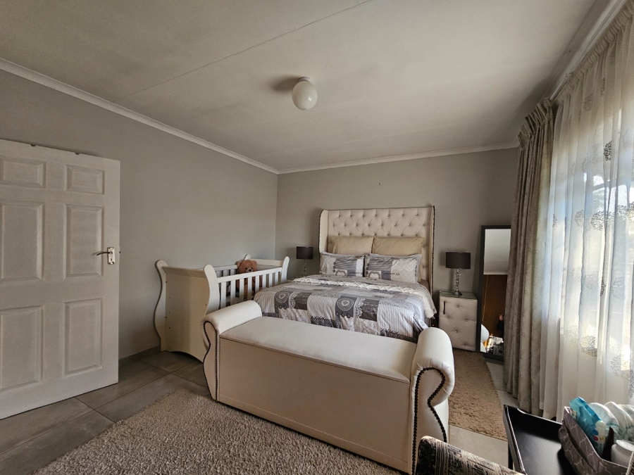 3 Bedroom Property for Sale in Vaalpark Free State